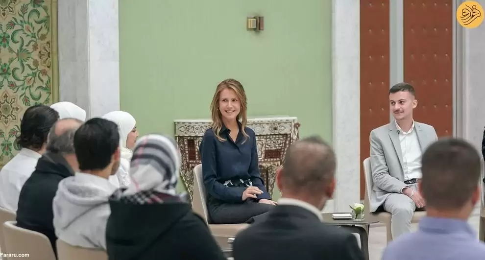 تصاویر - دیدار همسر بشار اسد با دانش آموزان ممتاز
