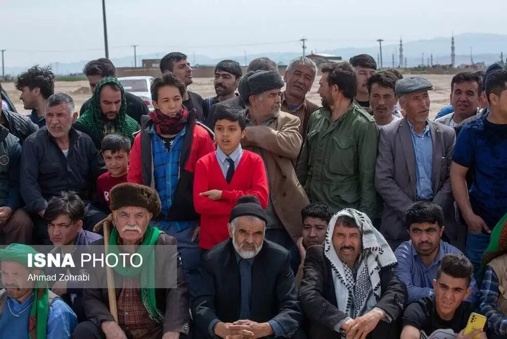 تصاویر - مسابقات کشتی سنتی افغانستانی های مقیم ایران