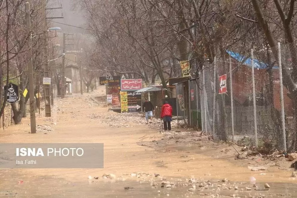 تصاویر - آبگرفتگی معابر در پی بارش های سیل آسا در یاسوج