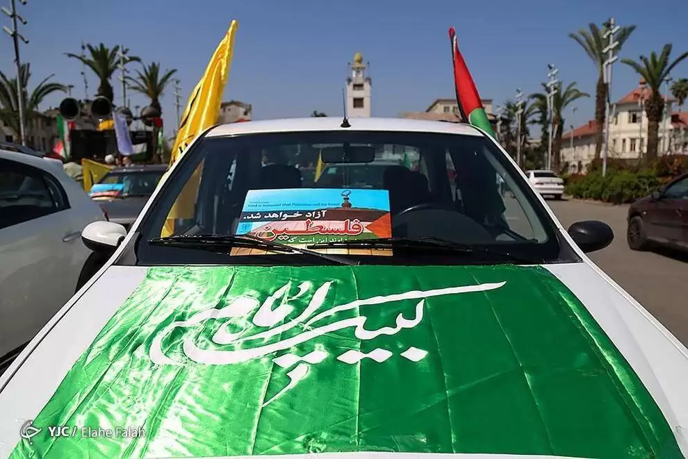 تصاویر - کاروان خودرویی و شادی مردم رشت در پی حملات سپاه