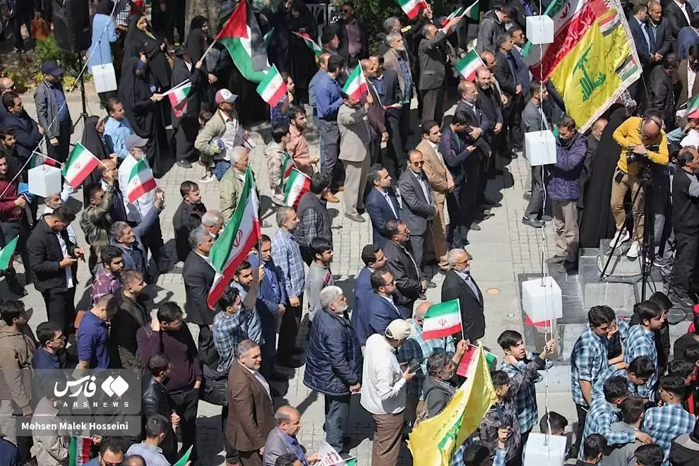 تصاویر - تجمع مردم اراک در حمایت از پاسخ به رژیم صهیونیستی