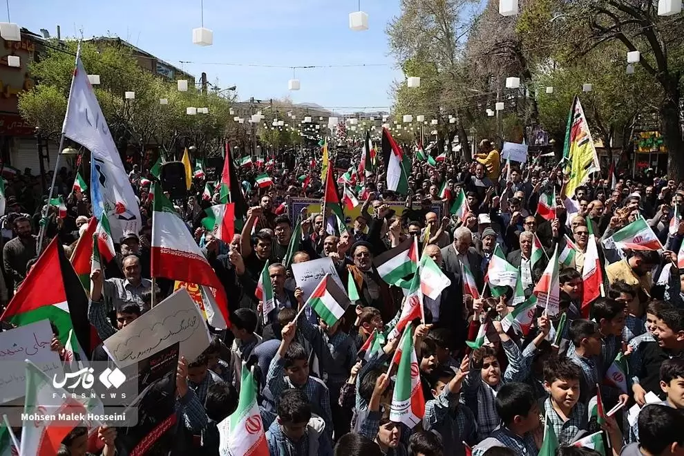 تصاویر - تجمع مردم اراک در حمایت از پاسخ به رژیم صهیونیستی