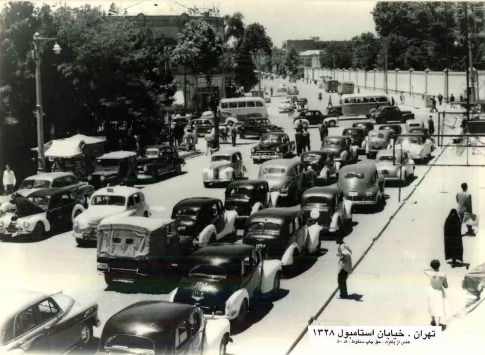 تهران قدیم -  2 تصویر جالب از تردد خودروها در خیابان استانبول؛ 75 سال قبل- عکس