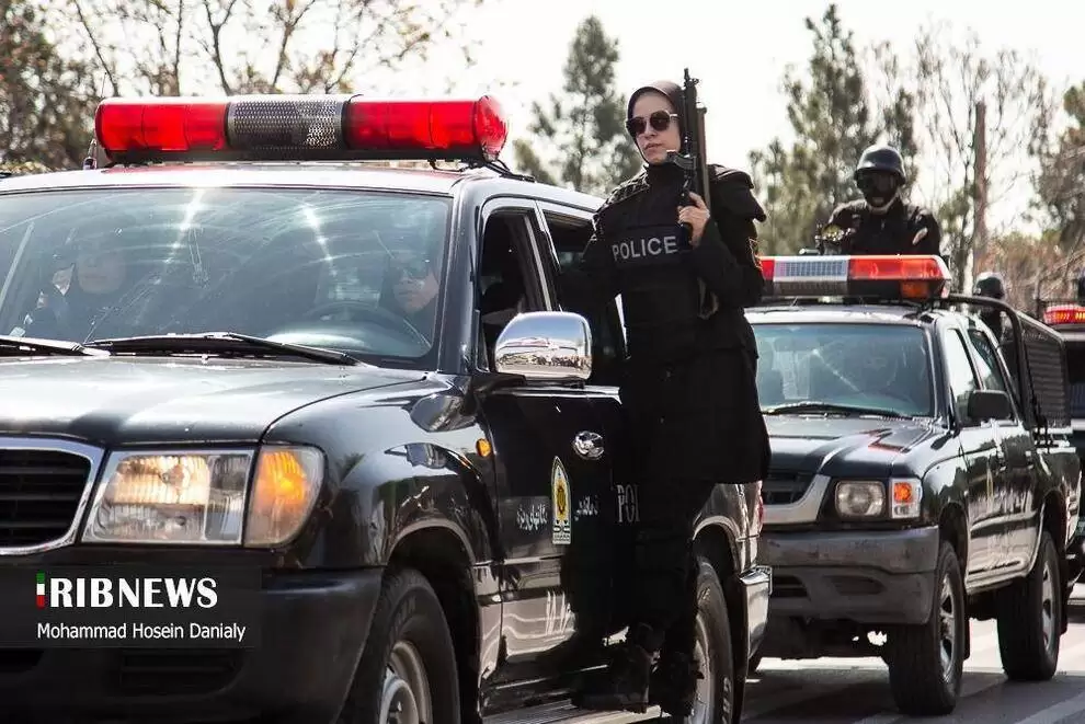 (عکس) قدرت نمایی زنان یگان ویژه پلیس