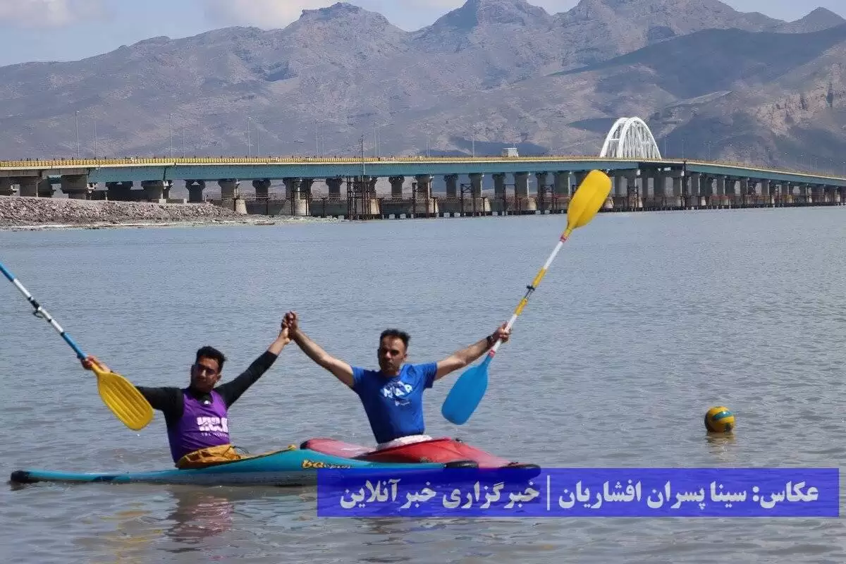 کاری از سوی دولت برای دریاچه ارومیه صورت نگرفته -  با دو میلیارد متر مکعب آب هم می شود در دریاچه قایق سواری کرد -  پایان تابستان معلوم می شود