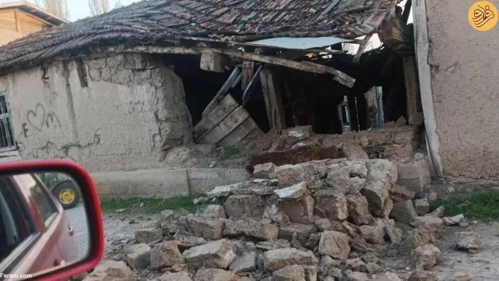 تصاویر - زمین لرزه 5.6 ریشتری در سولوسرای؛ مناره مسجد کنده شد