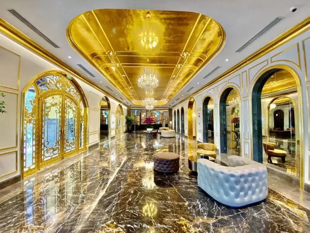 تصاویر - نخستین (هتل طلایی) در جهان که همه چیز آن طلای 24 عیار دارد