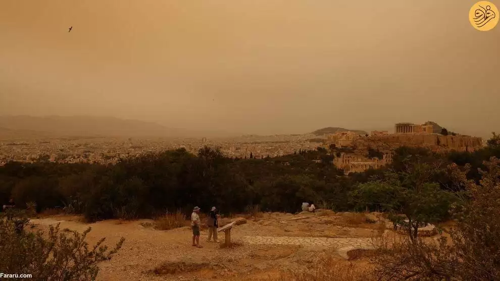 تصاویر - گرد و غبار آفریقا آسمان پایتخت یونان را پوشاند