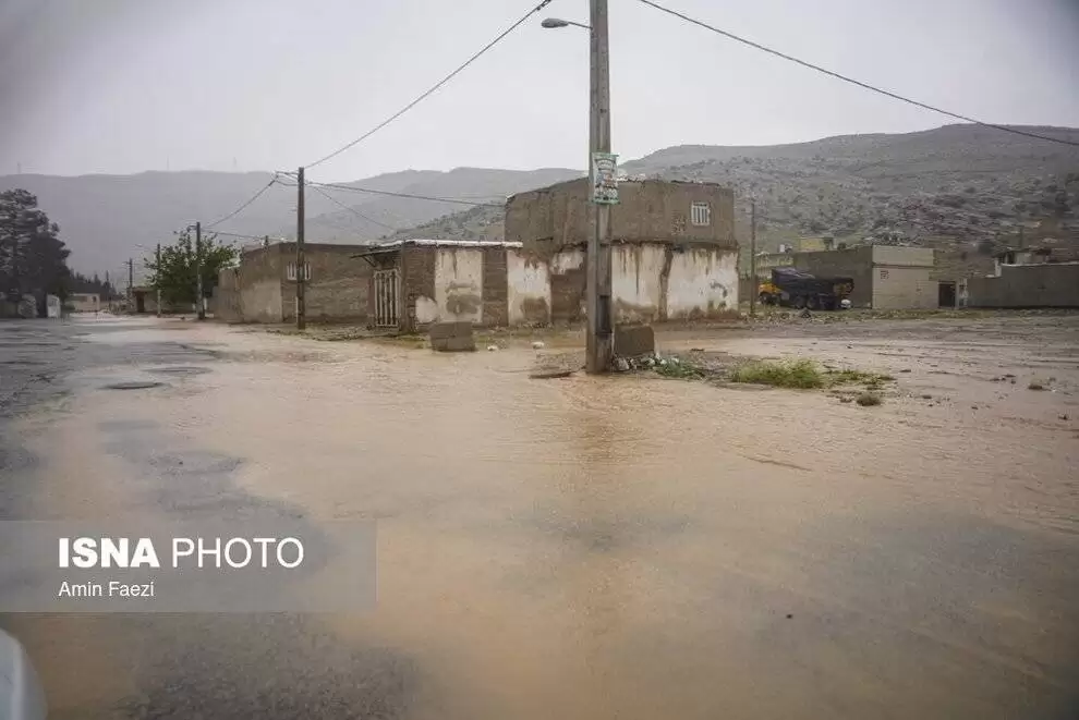 تصاویر - بارش باران و آبگرفتگی معابر در شیراز