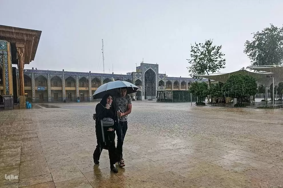 تصاویر - بارش شدید باران در حرم شاهچراغ(ع)