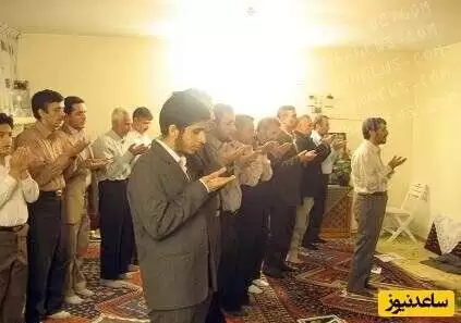 تصاویر - برگزار شدن نماز جماعت پشت سر محمود احمدی نژاد!