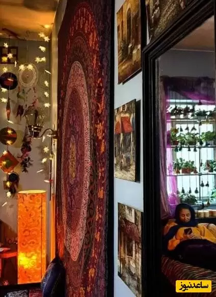 (عکس) دکوراسیون شیک و امروزی اتاق خواب الناز حبیبی، صبای سریال "فاصله ها" -  چه فرش شیکی زده به دیوار اتاقش