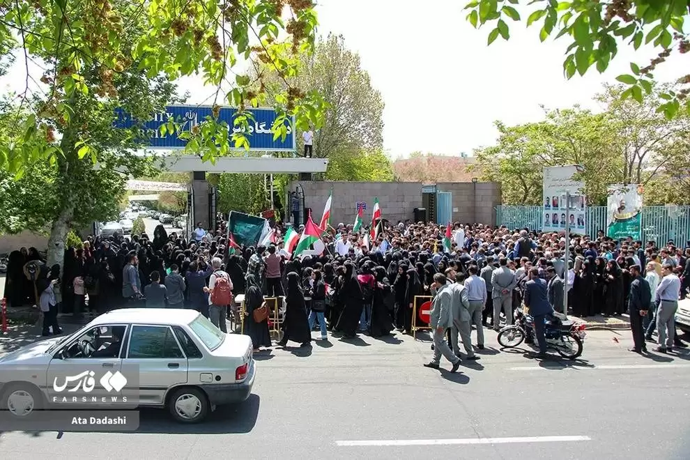 تصاویر - اجتماع دانشجویان تبریز در حمایت از دانشجویان آمریکایی و اروپایی