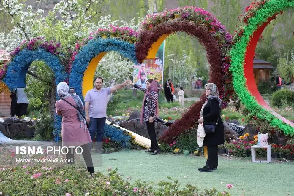 تصاویر - جشنواره گل های لاله آسارا