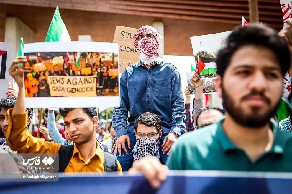 تصاویر - تجمع دانشجویان دانشگاه شریف در حمایت از خیزش دانشجویان آمریکایی