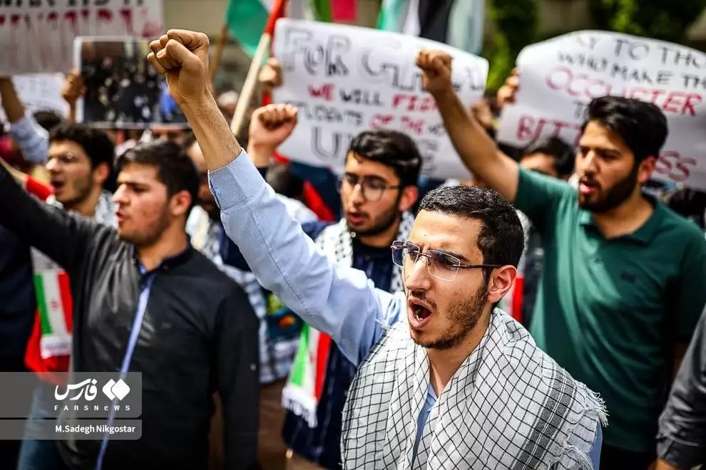 تصاویر - تجمع دانشجویان دانشگاه شریف در حمایت از خیزش دانشجویان آمریکایی