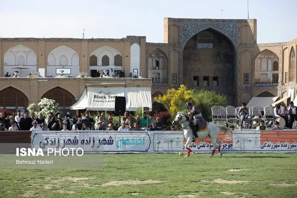 تصاویر - مسابقه نمادین چوگان در میدان نقش جهان اصفهان