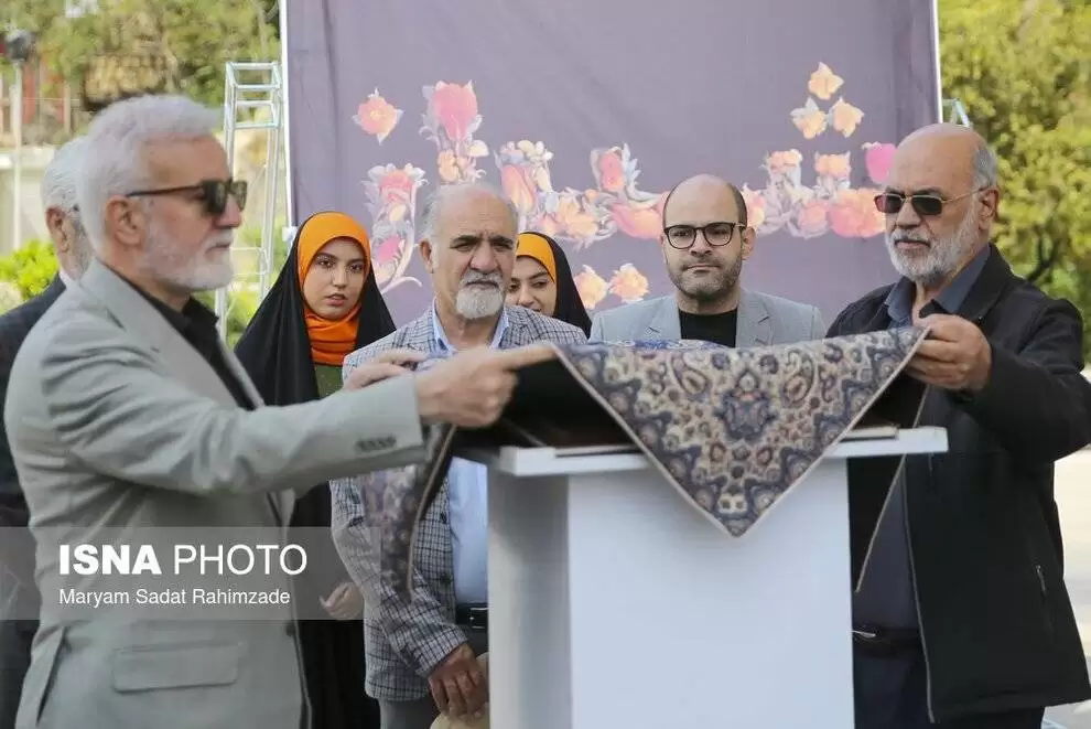 تصاویر - آیین تعویض قرآن در دروازه قرآن شیراز