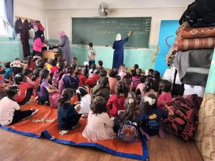 از خودگذشتگی معلمان فلسطینی در شرایط جنگی حاکم بر نوار غزه - عکس