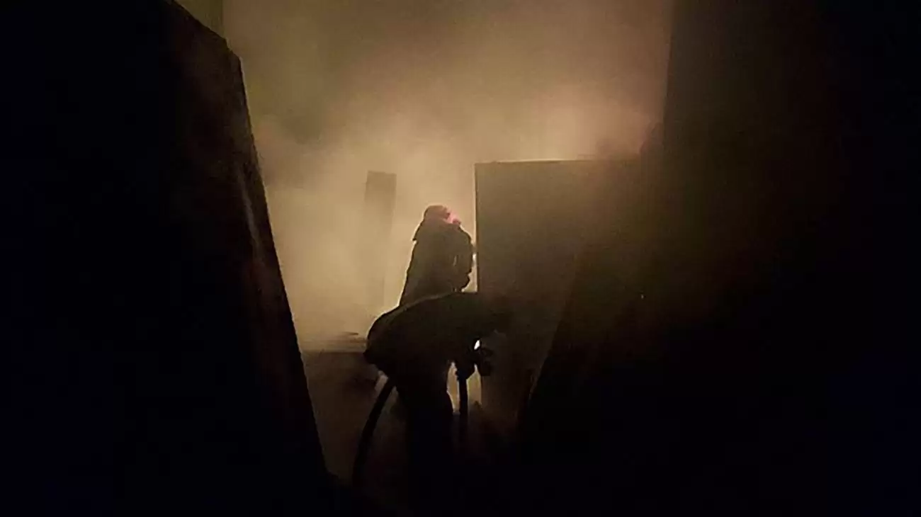 آتش سوزی کارگاه تولید مبلمان در خیابان عرفان