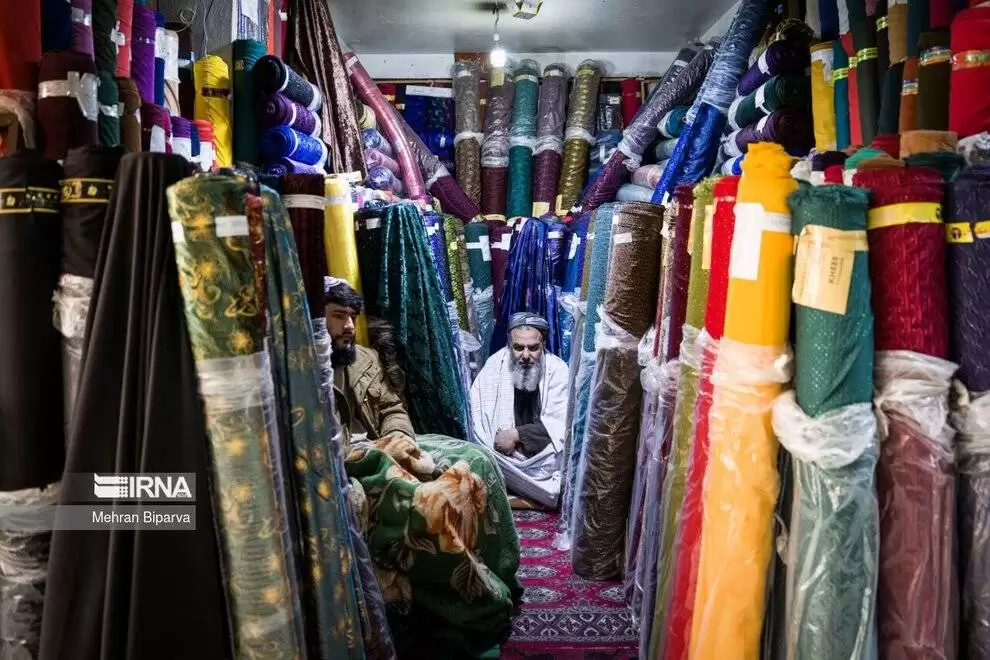 تصاویر - بازار لباس سنتی کابل