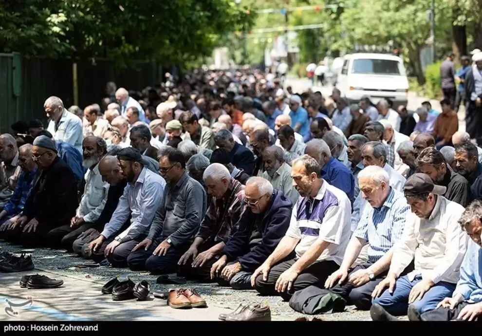 تصاویر - حاشیه هایی از نماز جمعه تهران به امامت کاظم صدیقی