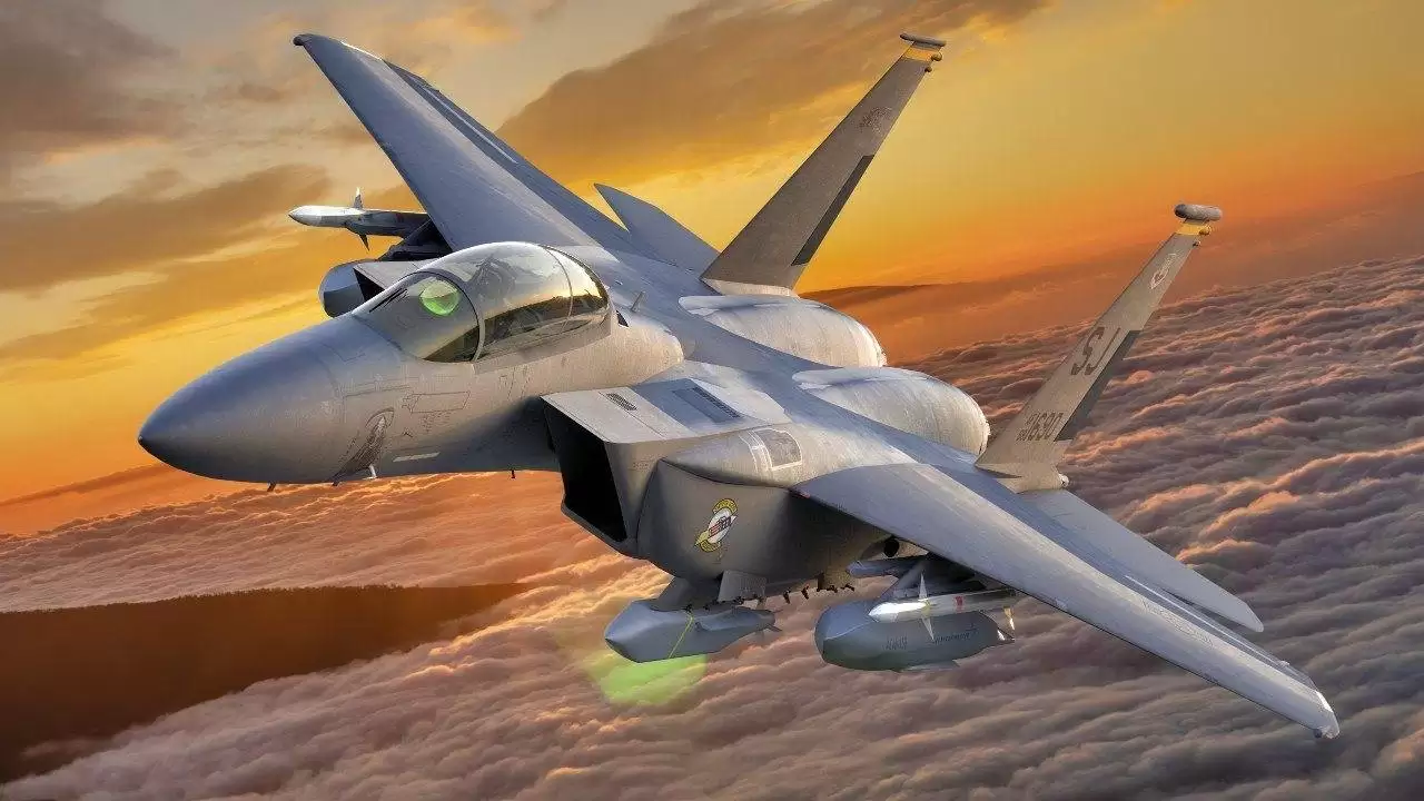 جنگنده f-15ex eagle ii چه تفاوت هایی با نسخه اورجینال f-15 دارد؟