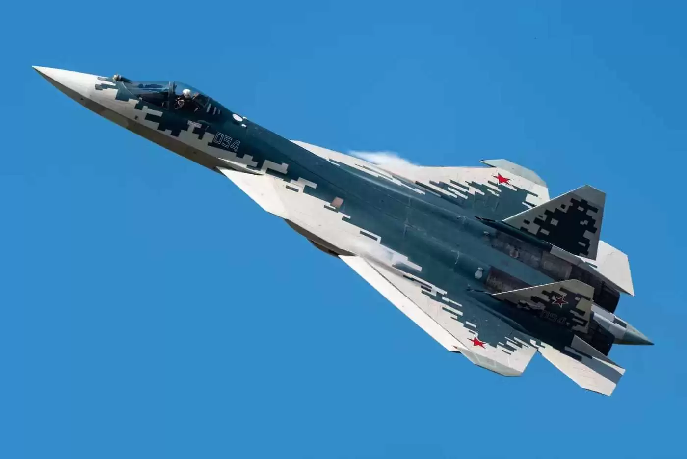 چرا su-57 تنها جت جنگنده واقعی ساخت روسیه در 34 سال گذشته است؟