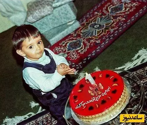 بررسی کیک تولد 1 سالگی قرمز رنگ و گِرد امیرحسین آرمان ، شهریار سریال کیمیا + عکس