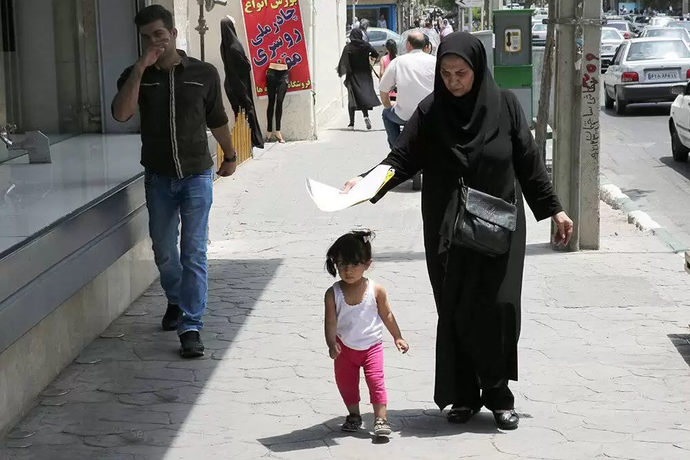 تصاویری جالب از روزهای گرم جهنمی و آتشین در ایران