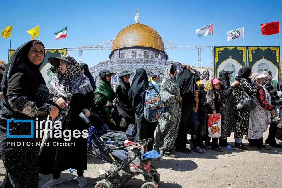 تصاویر - زائران پیاده در راه مشهد الرضا