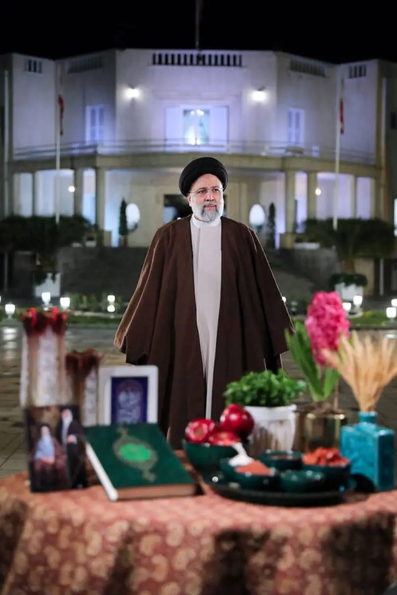 عکس مرحوم رئیسی در کنار سفره هفت سین بسیار جذاب ! 