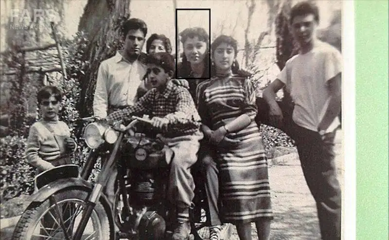 ویدیو  -  پسرخاله فرح  پهلوی  -   بارها شاهد خیانت فرح به شاه بودم  -  با ازدواج فرح و شاه پای منم به دربار و سفرهایشان باز شد ! 