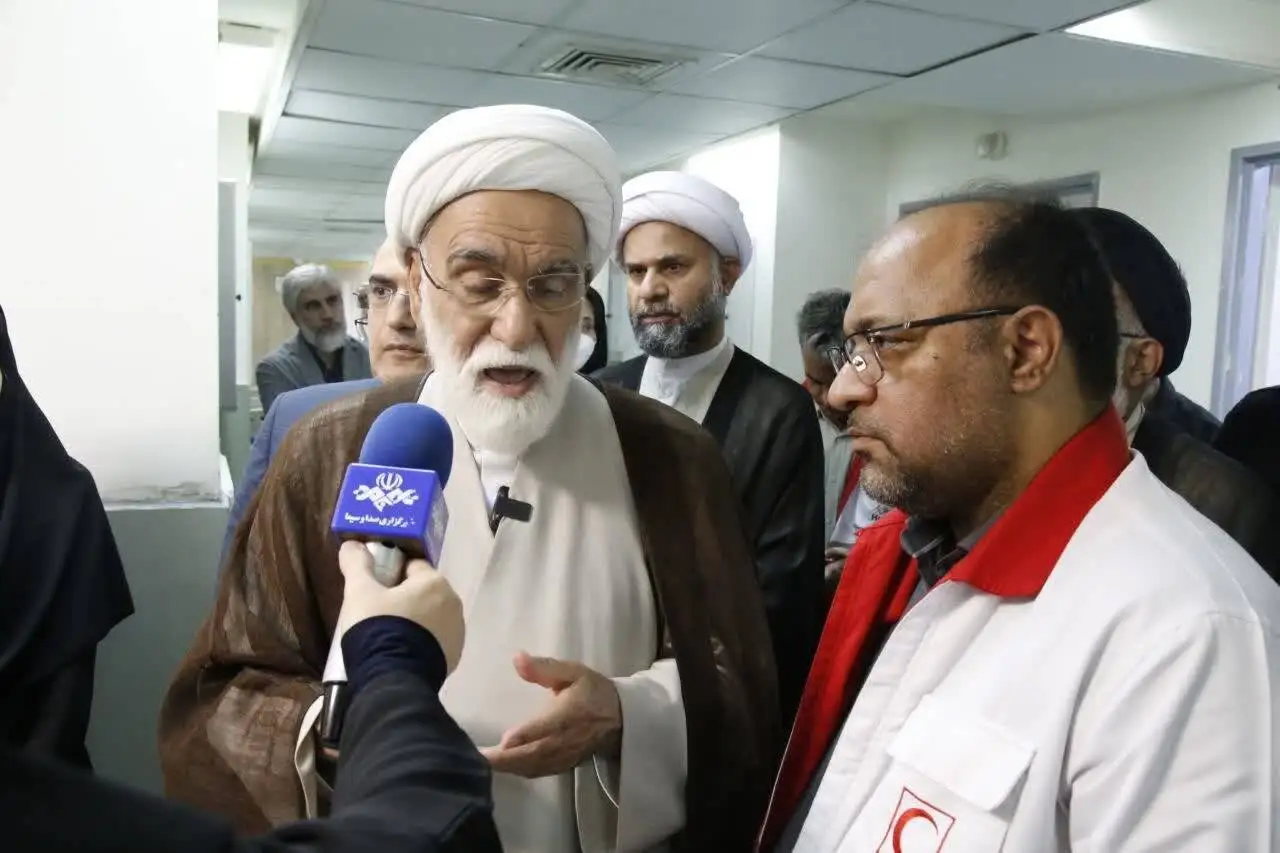 نماینده ولی فقیه در هلال احمر: همدلی مردم ایران اسلامی در حادثه بندر عباس کم نظیر بود