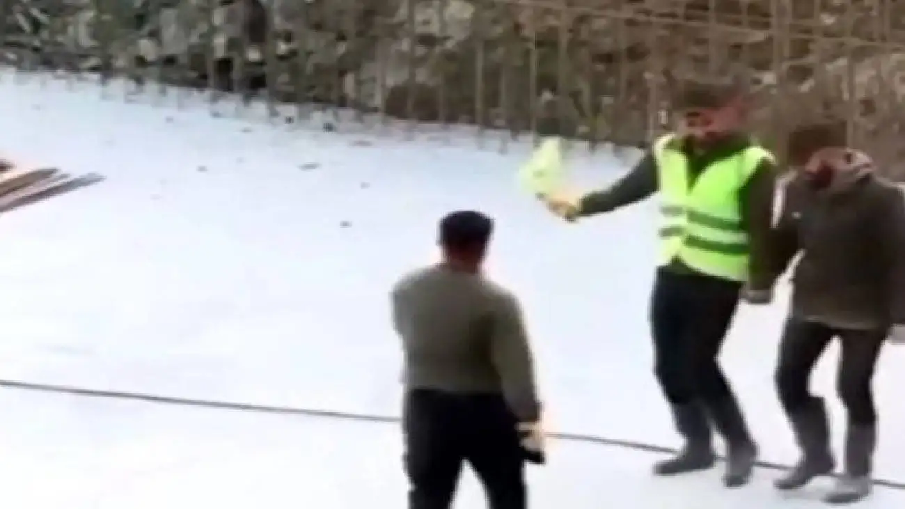 فیلم آواز  باشکوه و رقص کردی سرباز راهور !  -  همه همراهش شدند !