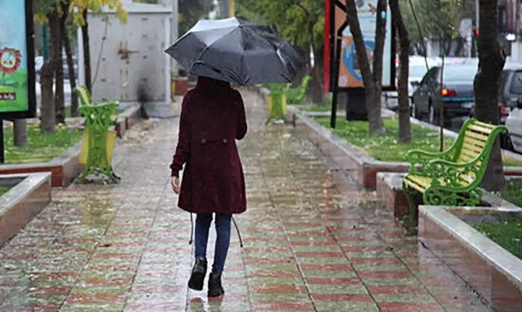 پیش بینی هواشناسی برای روزهای آینده -  کاهش محسوس دما در کشور؛ این هفته در کدام استان ها باران و برف می بارد؟