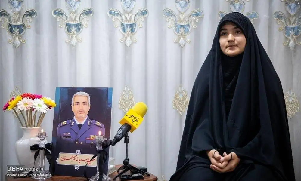 روایتی از سقوط پرواز رئیس جمهور؛ من آخرین نفری بودم که با پدر صحبت کردم؛ تلفن پدر را آل هاشم جواب داد، می گفت (اینجا کجاست؟)