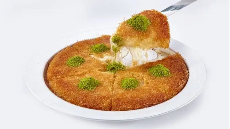 کنافه با شربت زعفران ؛ دسر ترکی برای دورهمی ها و عصرانه های خاص