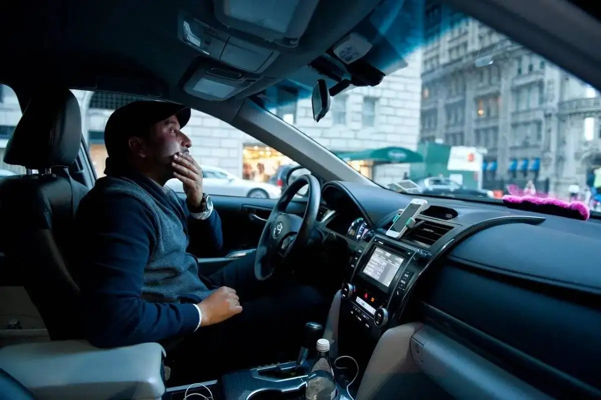 بهترین ساعت کار در تاکسی اینترنتی چه زمانی است؟؛ راه حل هایی برای افزایش درآمد