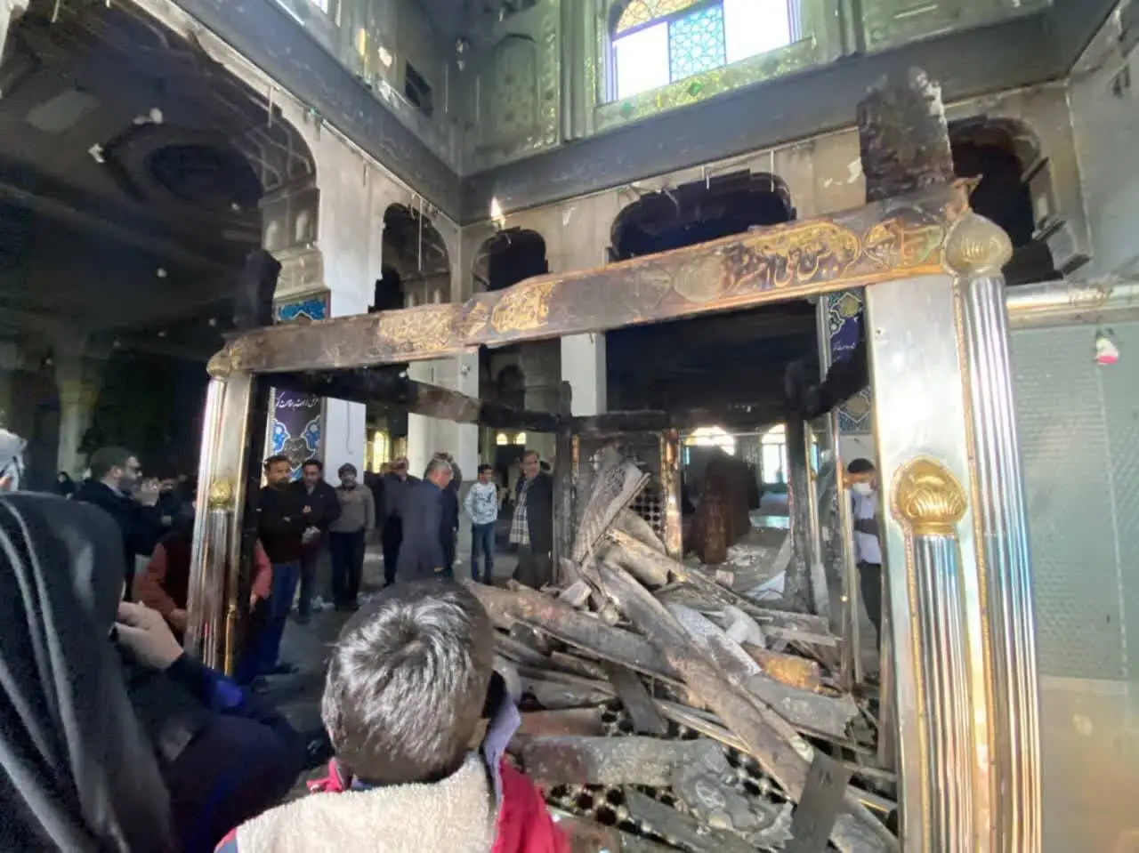 روایتی کمتر شنیده شده از شب آتش سوزی حرم سبز قبا  -  حرم را با چه موادی آتش زدند؟