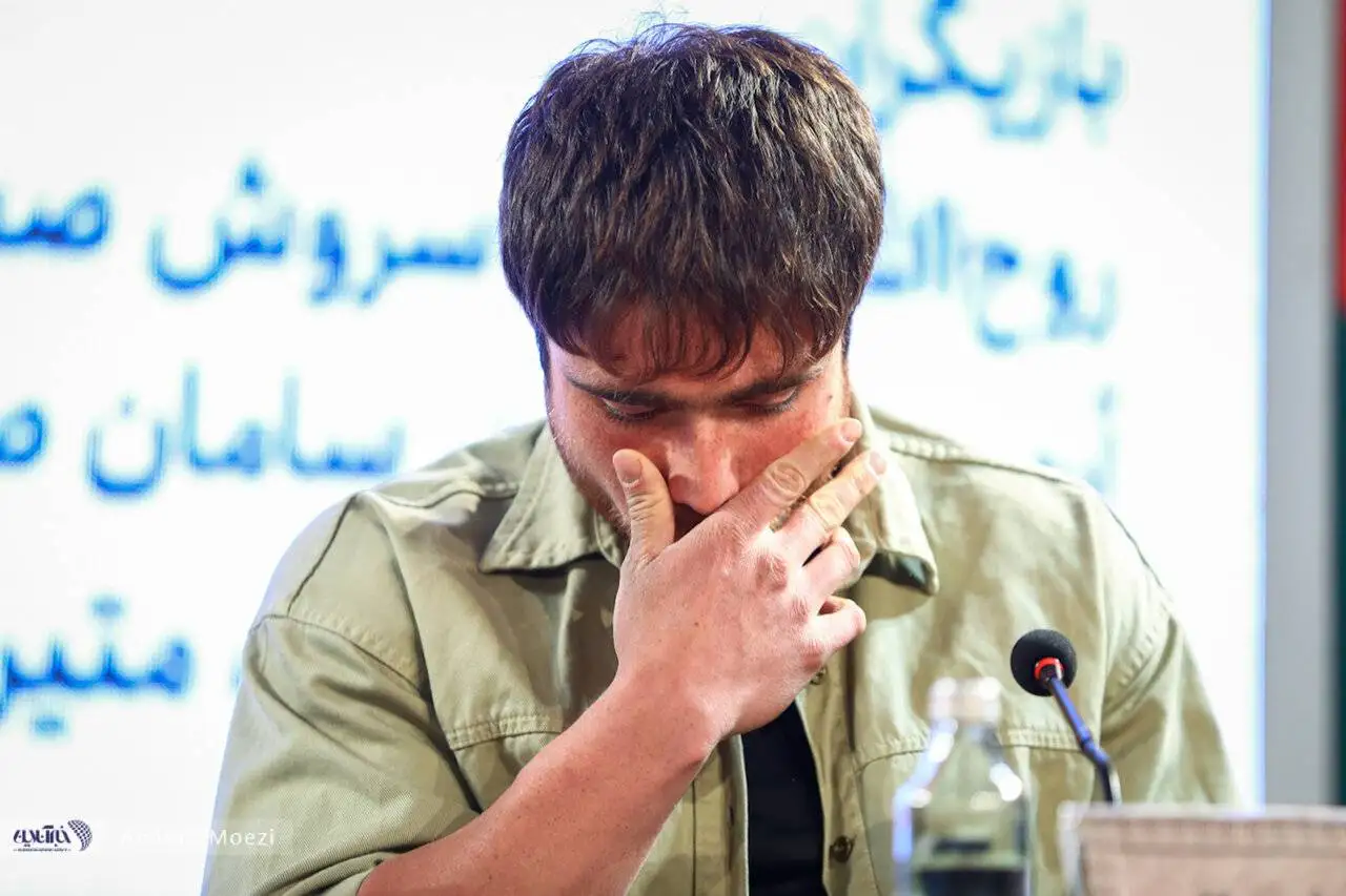 تصاویر  -  از بغض و ناراحتی تا ماجرای کاهش وزن آقای بازیگر؛ فتوکال و جلسه خبری فیلم سینمایی (پل) در جشنواره فجر