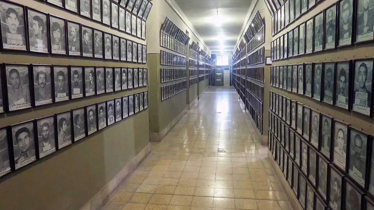 عمارت تاریکی  -  تصاویری از مخوف ترین شکنجه گاه رژیم پهلوی که حالا موزه عبرت ایران است