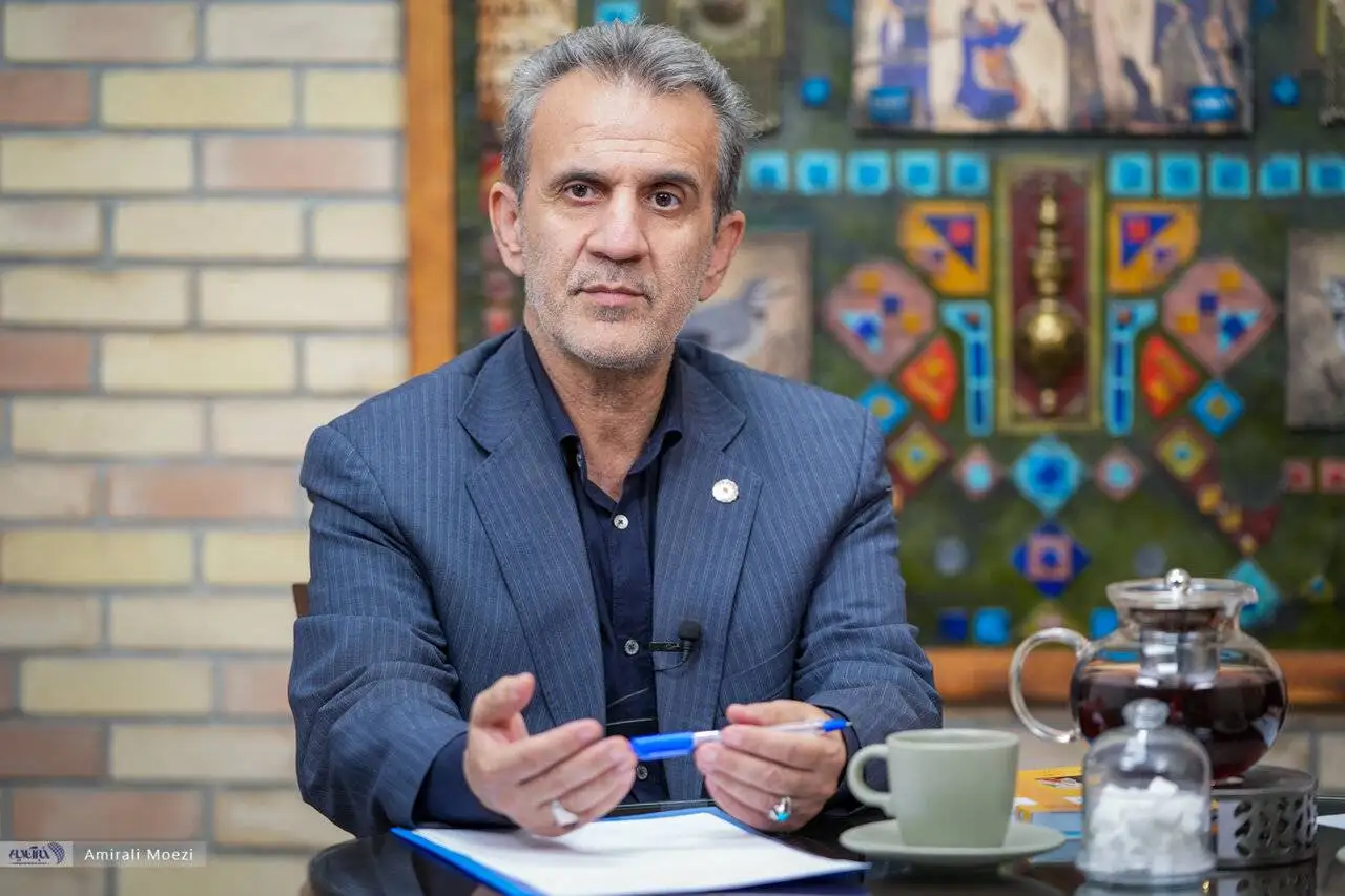 خودکشی در این مناطق ایران بیشتر است -  بحران های اجتماعی مانند حوادث دی ماه بر میزان خودکشی ها تاثیر سریع ندارد