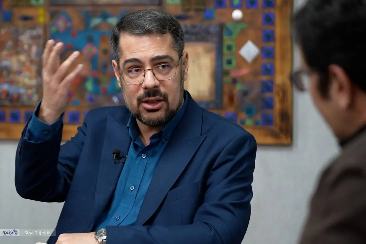 چاره نجات کشور بازگشت به زنجیره ارزش جهانی است  -  ما دژی دور خودمان کشیده ایم  -  مشکل اصلی ما تحریم است