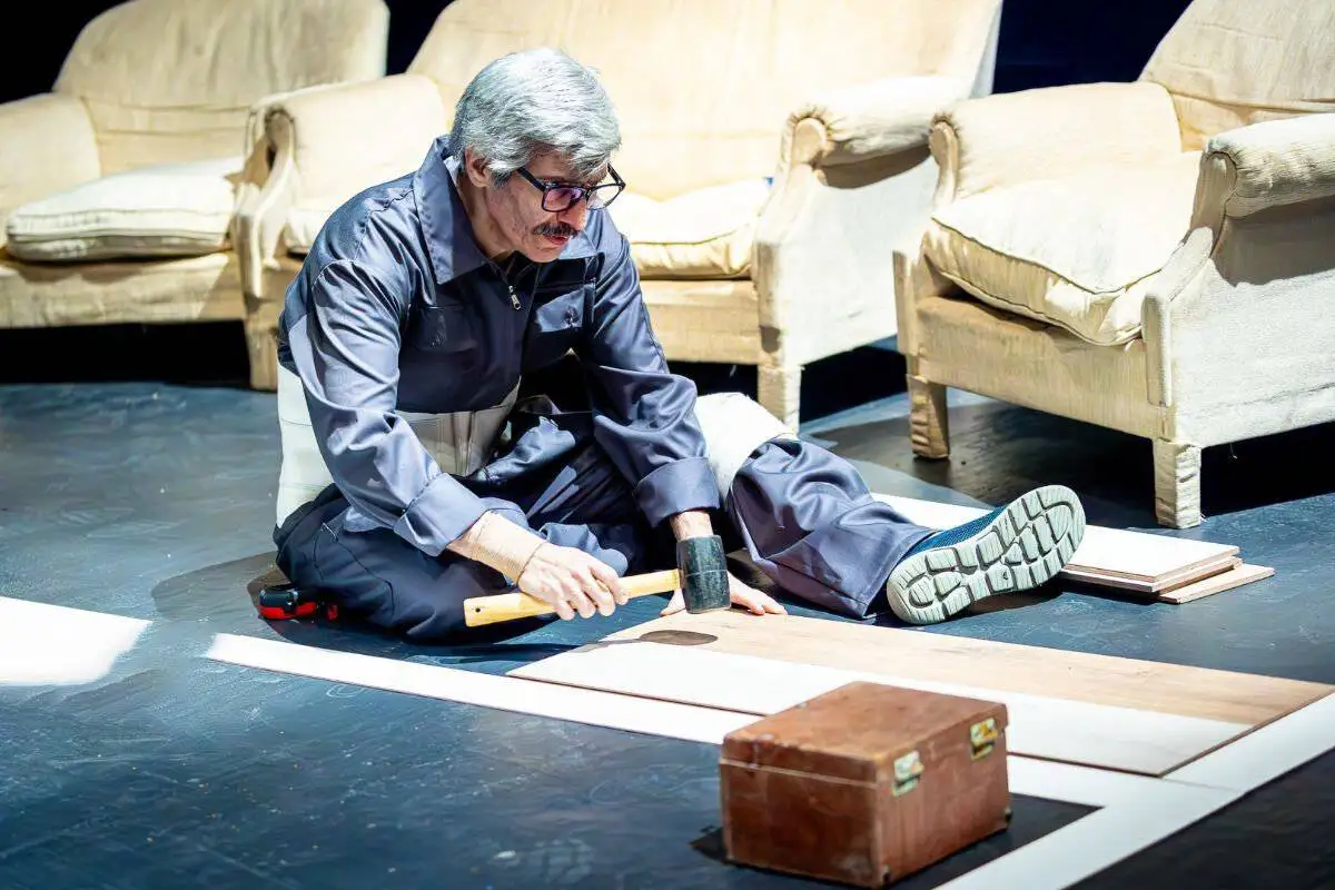 از (کانگوروی ژاپنی) تا (تحفه نطنز) روی صحنه تماشاخانه های تهران اجرا می شود