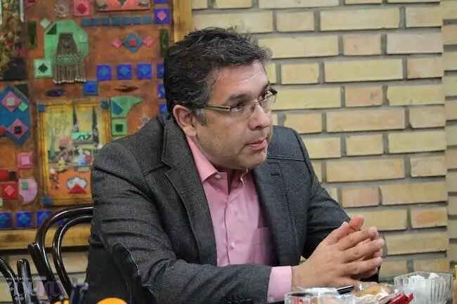 ترامپ و فریب در شطرنج مذاکرات؛ پشت پرده گفت وگوهای ایران و آمریکا -  ابوالفتح: هرلحظه ممکن است اتفاقاتی رخ بدهد -  رسیدن به توافق نیازمند معجزه است!