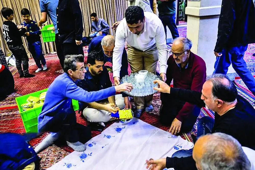 گزارش تصویری از حال وهوای رمضانی پایتخت  -  تهران در مدار نور و نیایش