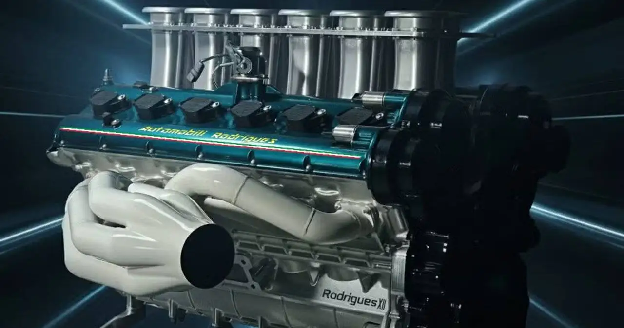 بازگشت غول های مکانیکی  -  هایپرکار ایتالیایی با موتور 18 سیلندر 9 لیتری