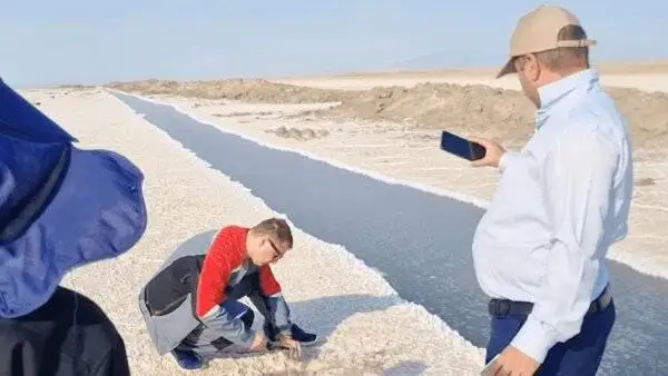 برگ برنده جدید ایران رو می شود  -  اکونومیست: جنگ های آینده برای لیتیم و در زیرزمین است  -  جئیات کشف بزرگ در قم