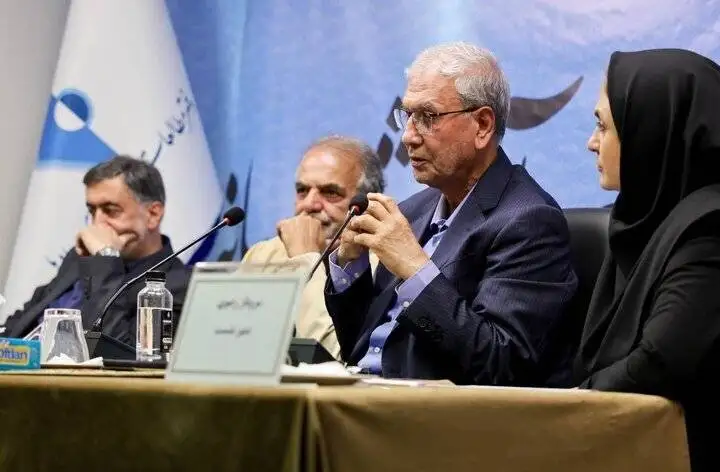 برجام یک کلاس آمریکاشناسی بود -  در جنگ، حتی برخی صحبت های مسئولان باید بایکوت شود